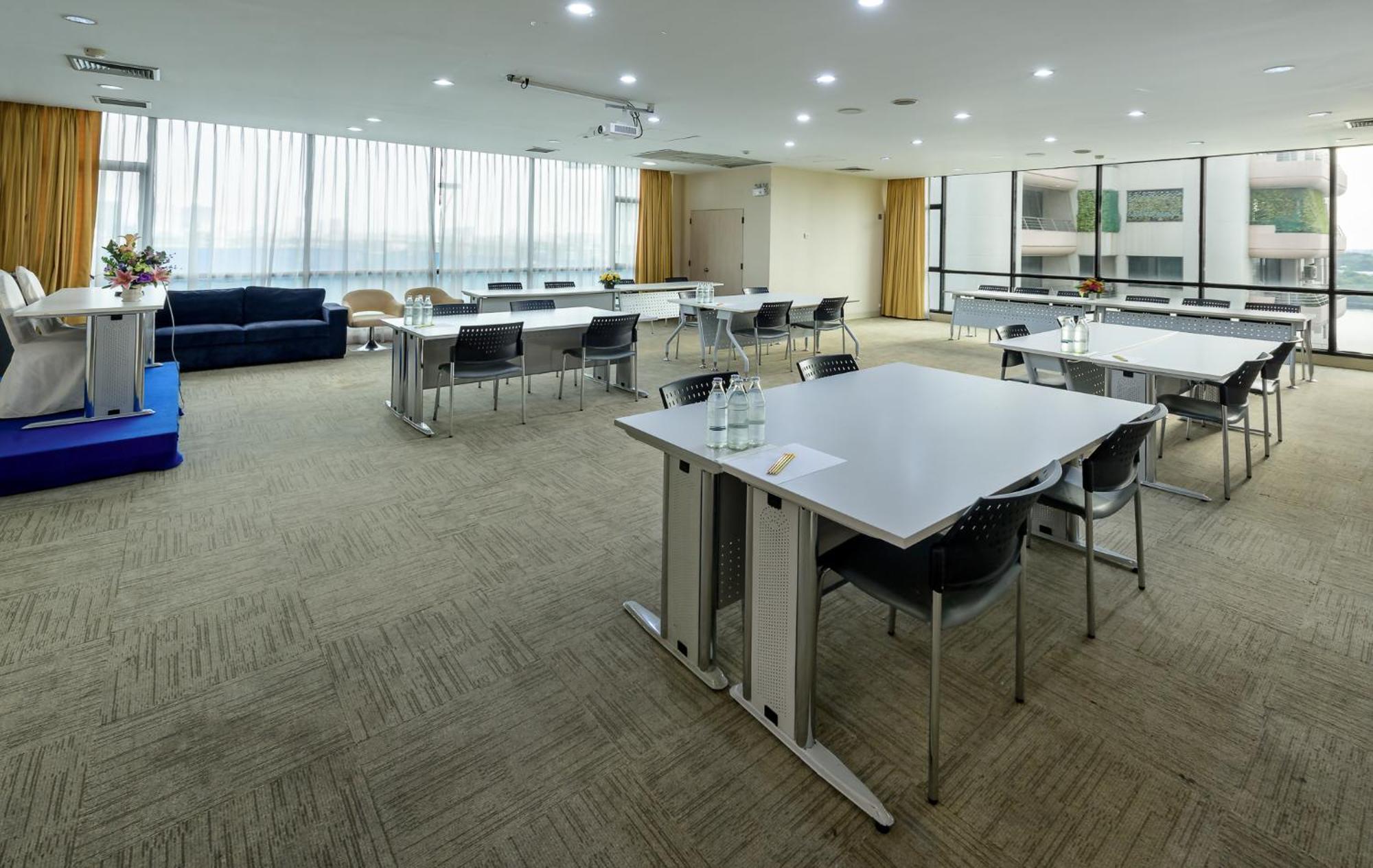 Riverine Place Hotel And Residence Nonthaburi Exterior photo