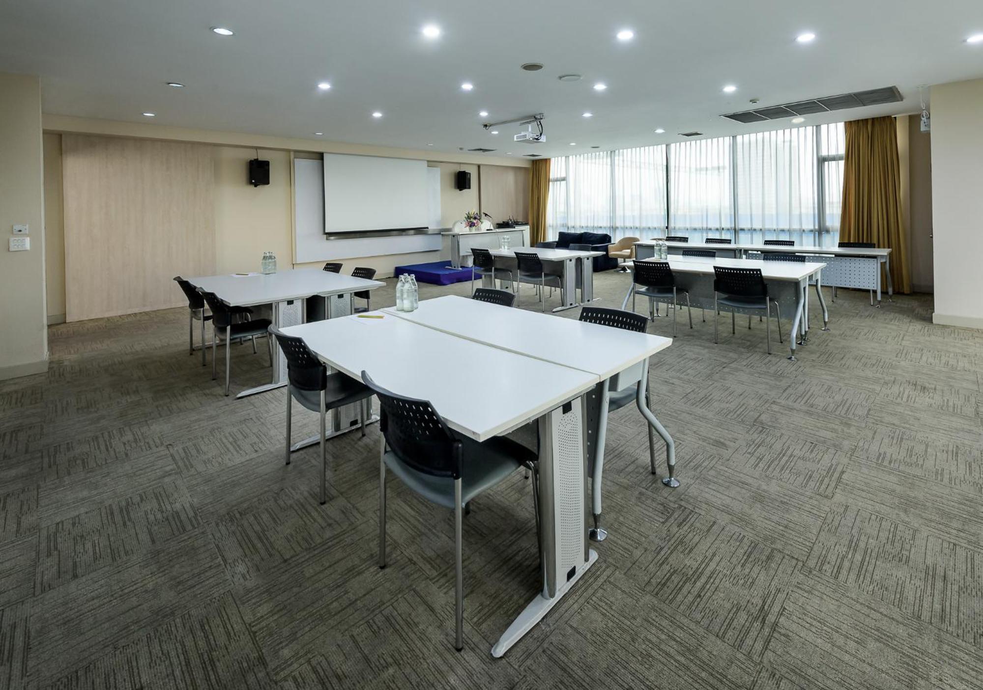 Riverine Place Hotel And Residence Nonthaburi Exterior photo