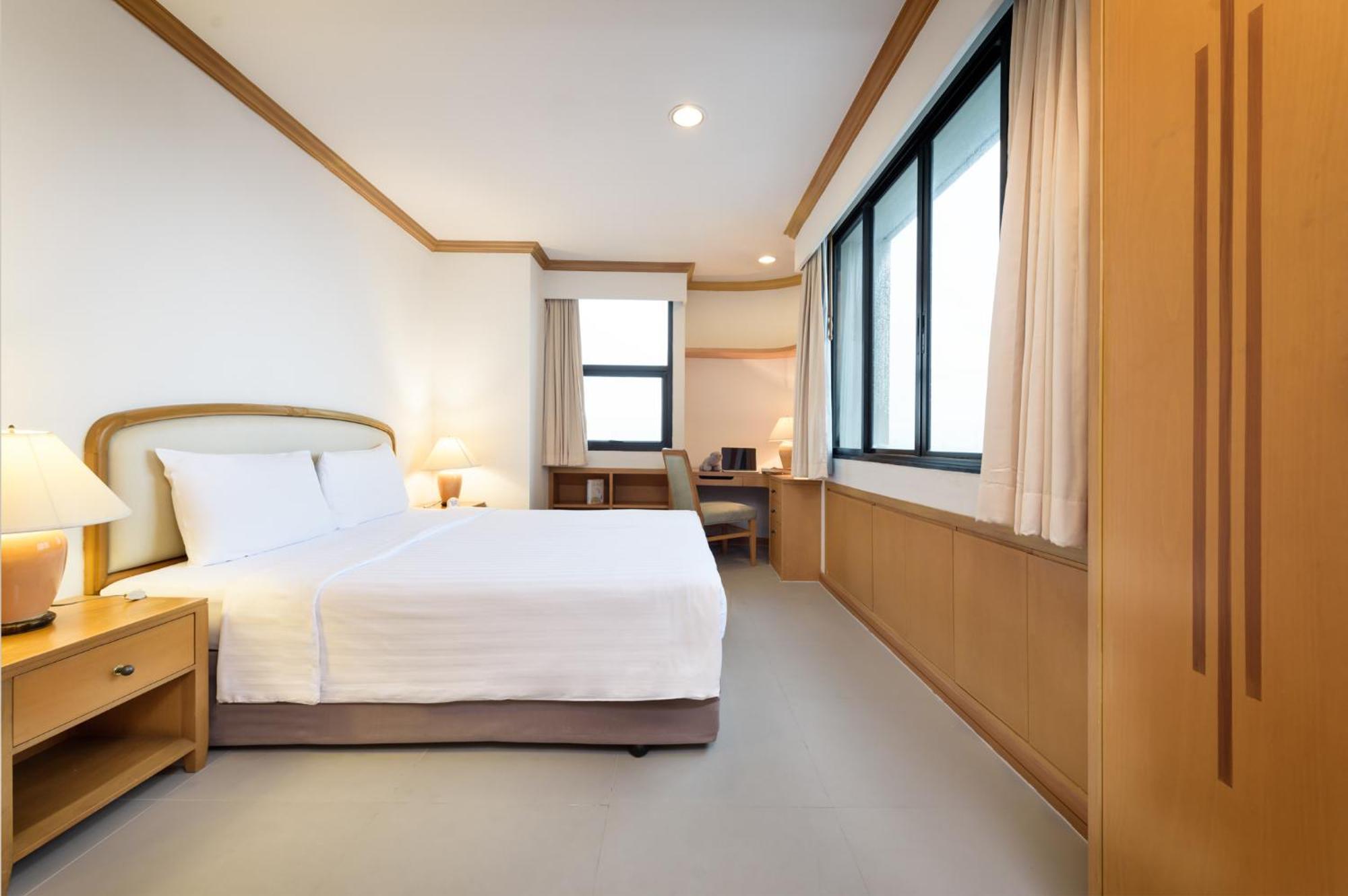 Riverine Place Hotel And Residence Nonthaburi Exterior photo